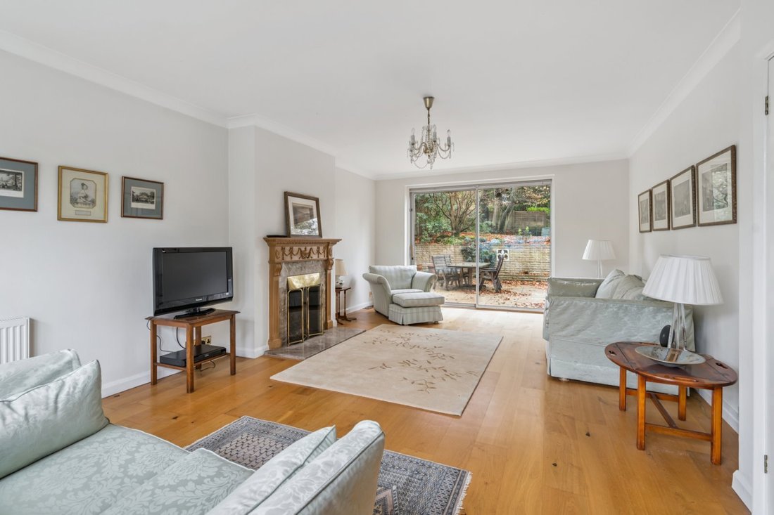 House in Tatling End, Gerrards Cross, England 3 - 16719980