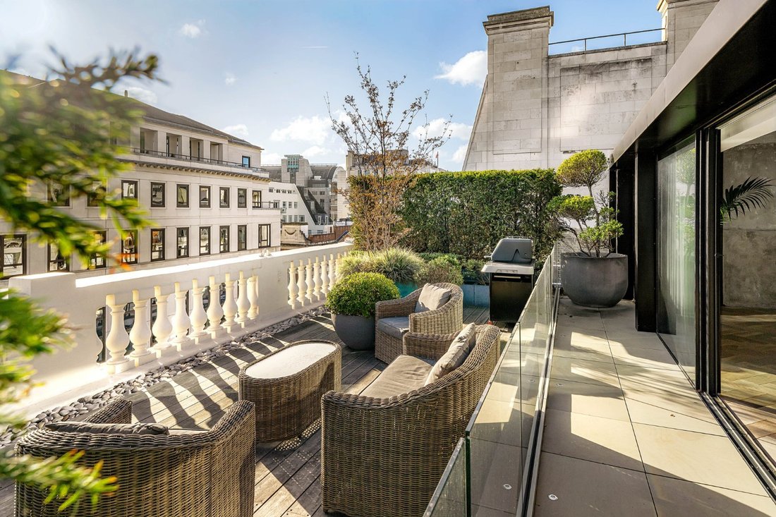Apartment in Charing Cross, Westminster, England 1 - 16719970