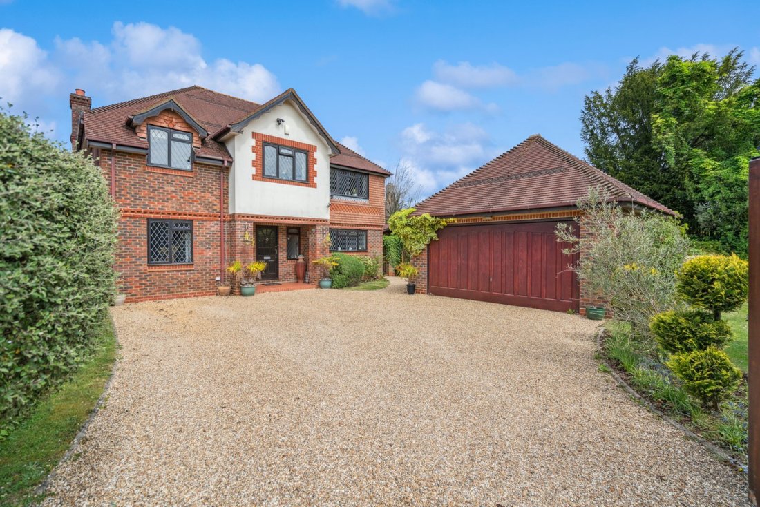 House in Chalfont Saint Peter, England 3 - 16720724
