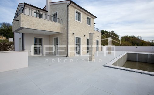 House in Sveti Lovrec Pazenaticki, Istria County, Croatia 1