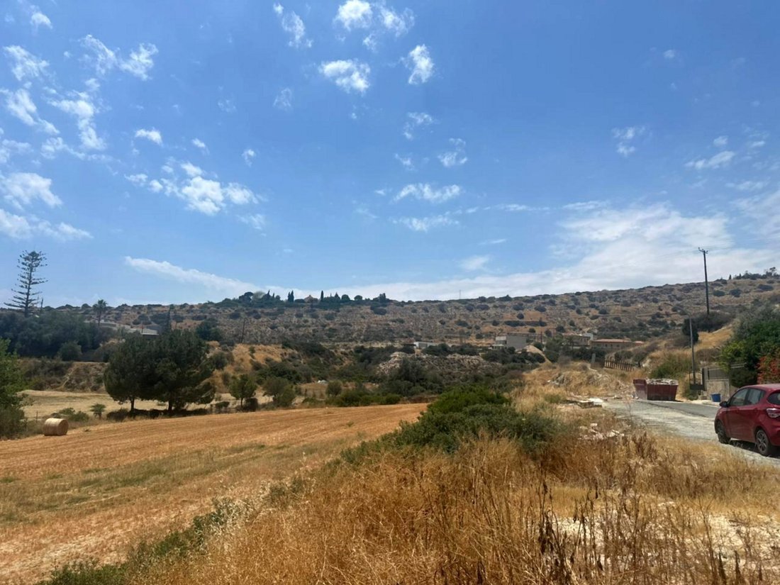 Land in Agios Tychon, Limassol, Cyprus 3 - 16725636