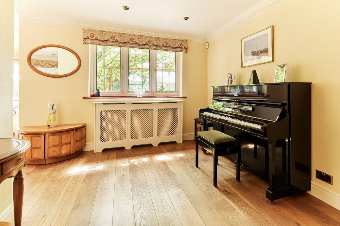 House in Chalfont Saint Peter, England 5 - 16720796