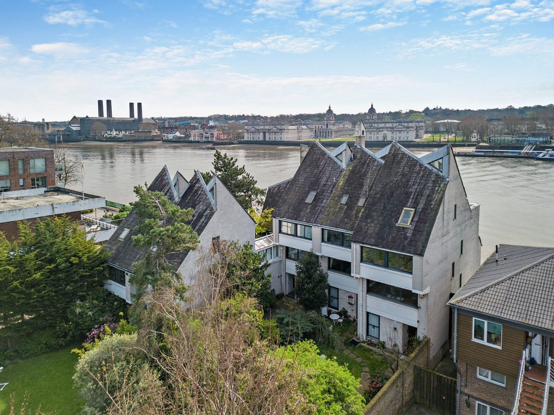 House in Cubitt Town, Tower Hamlets, England 3 - 16719985