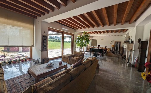 Castle for Sale in Tivoli, Lazio, Italy