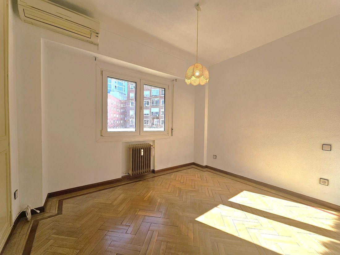 Apartment in Chamberi, Madrid, Spain 3 - 16725176