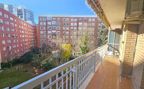 Appartamento a Chamberí, Madrid, Spagna 1