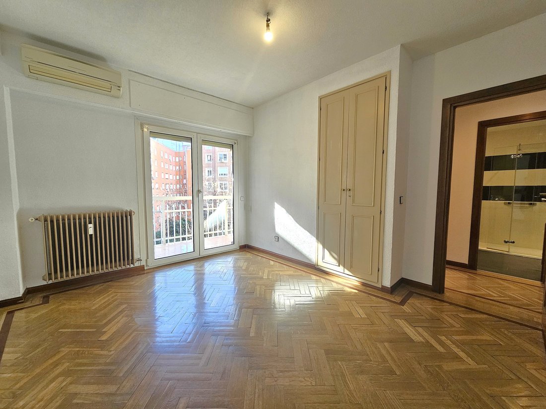 Apartment in Chamberi, Madrid, Spain 5 - 16725176