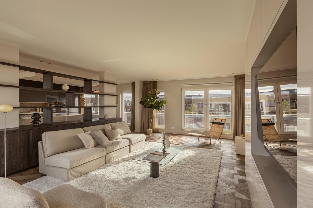 Image showcasing Luxury Penthouse Condos: Top U.S. Cities for Opulent Living