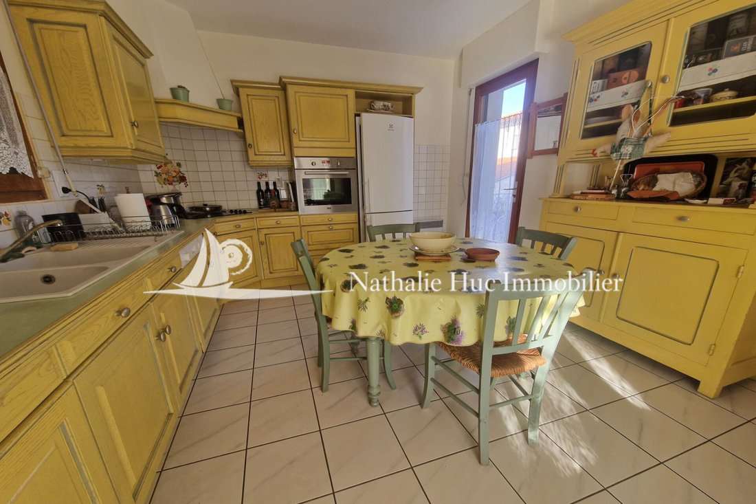 Villa in Nord, Prades, France 5 - 16728307