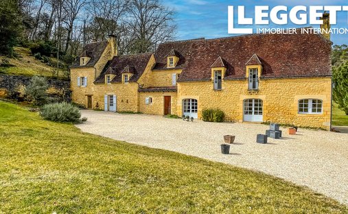 House in Sainte-Mondane, Nouvelle-Aquitaine, France 1