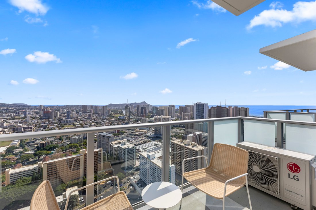 Condo in Honolulu, Hawaii, United States 3 - 16728239