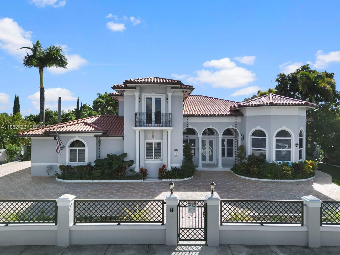 House in Miami, Florida, United States 1 - 16636088