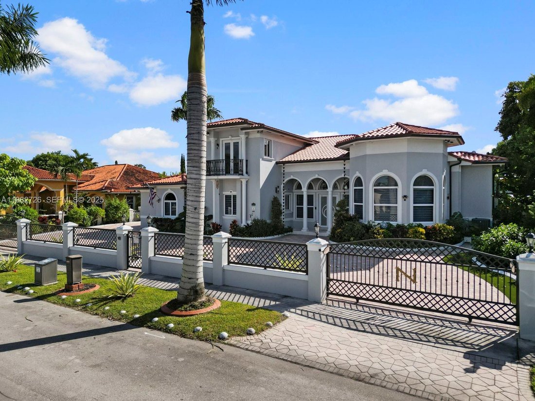 House in Miami, Florida, United States 4 - 16636088