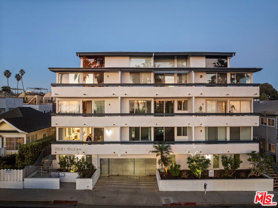 Condo in Santa Monica, California, United States 2 - 16728271
