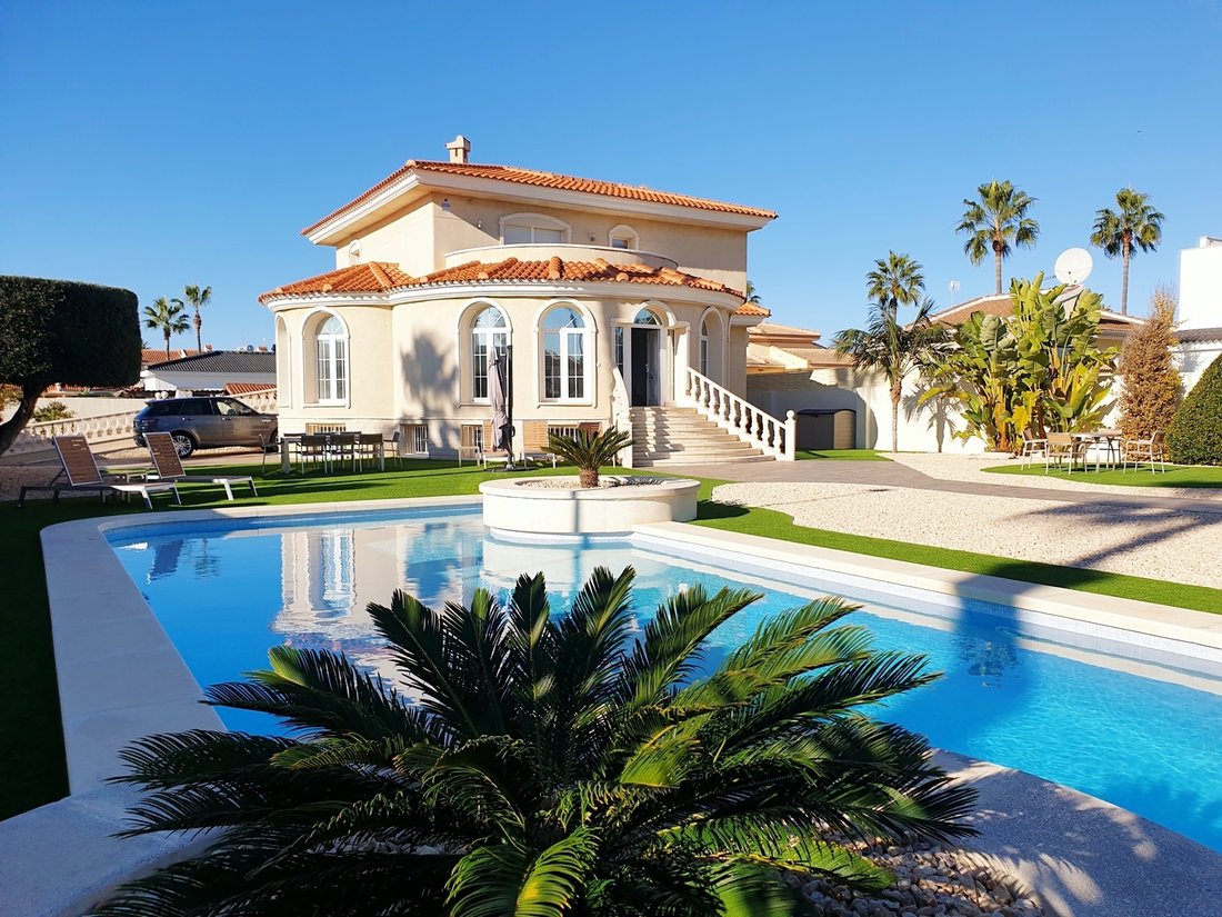 Villa in Quesada, Rojales, Land Valencia 1 - 16728633