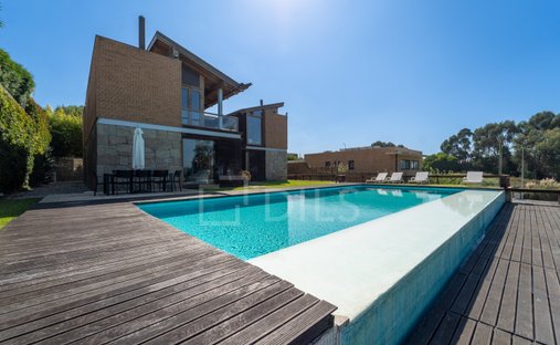 House in Santa Marinha e Sao Pedro da Afurada, Porto District, Portugal 1