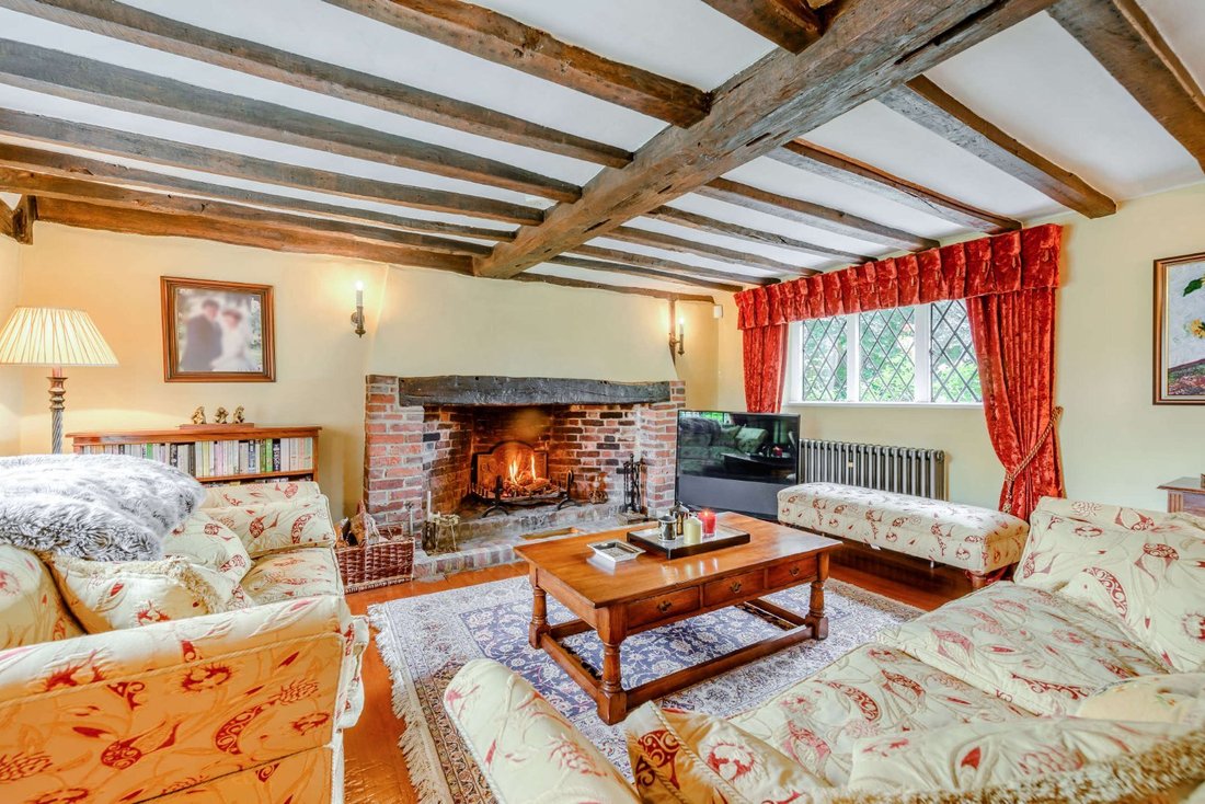 House in Hadlow, England 3 - 16729179