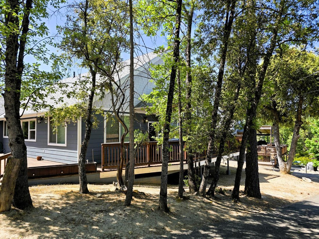 House in Bass Lake, California, United States 1 - 16729303