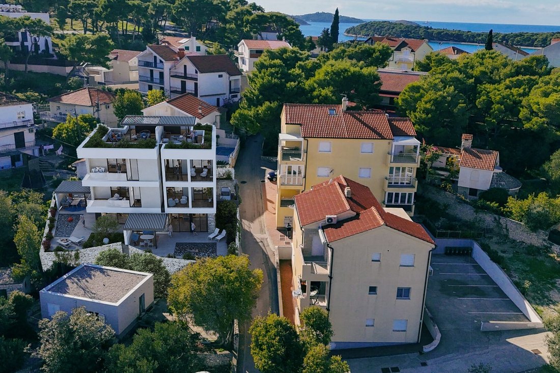 Land in Rogoznica, Sibenik-Knin County, Croatia 2 - 16729245