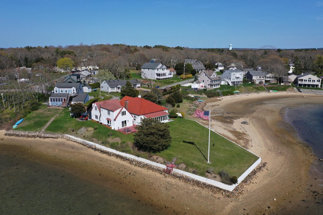 House in Bourne, Massachusetts, United States 1 - 16729912