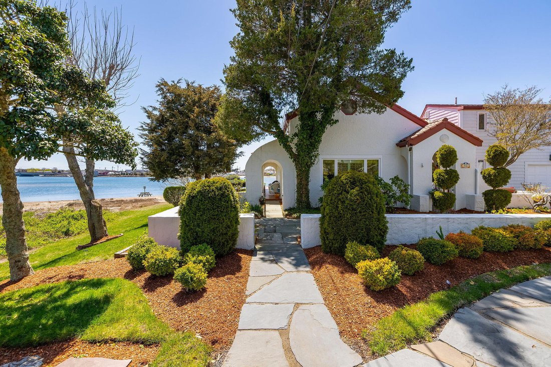 House in Bourne, Massachusetts, United States 3 - 16729912