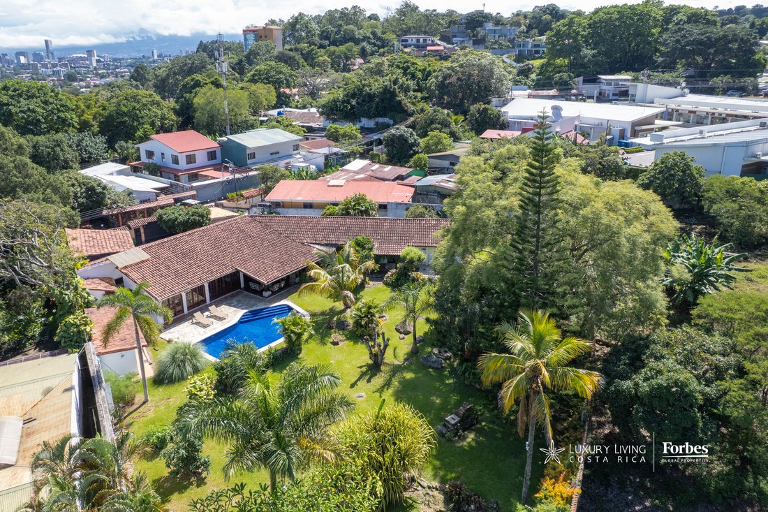 House in San Rafael de Escazú, San José Province, Costa Rica 1 - 16736771