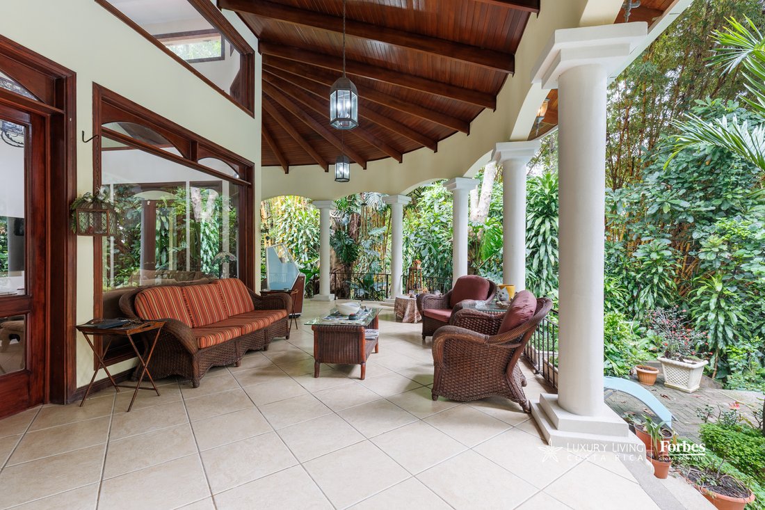 House in Santa Ana, San José Province, Costa Rica 4 - 16734543