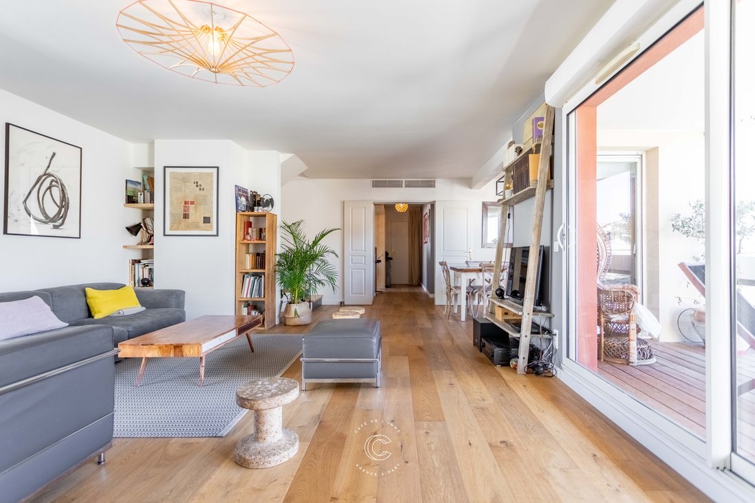 Apartment in Castellane, 6e Arrondissement, Marseille 3 - 16735619