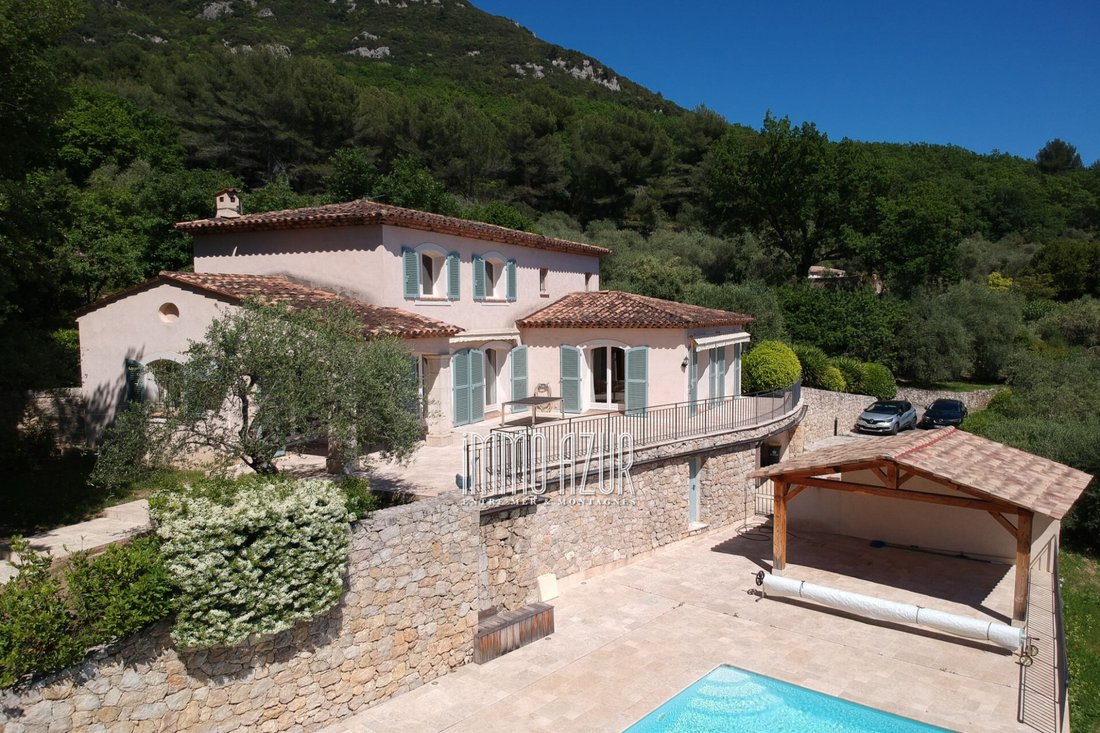 Villa in Tourrettes-sur-Loup, Provence-Alpes-Côte d'Azur, France 3 - 14228205