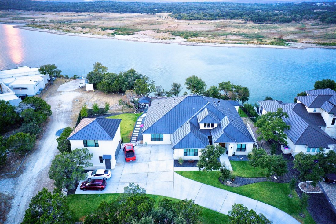 House in Jonestown, Texas, United States 2 - 16733989