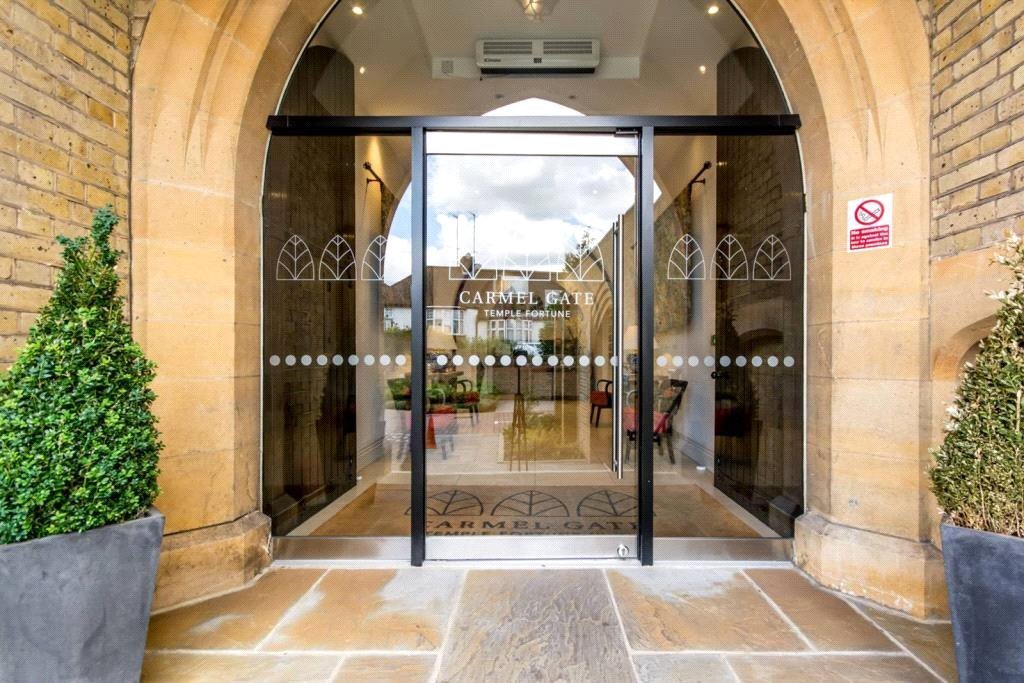 Apartment in Golders Green, Barnet, England 2 - 16734826