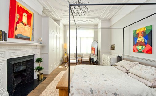 Villa in Brondesbury, Brent, England 1