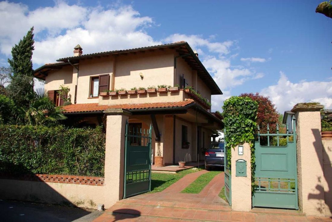 Villa in Center, Forte dei Marmi, Tuscany 1 - 16735102