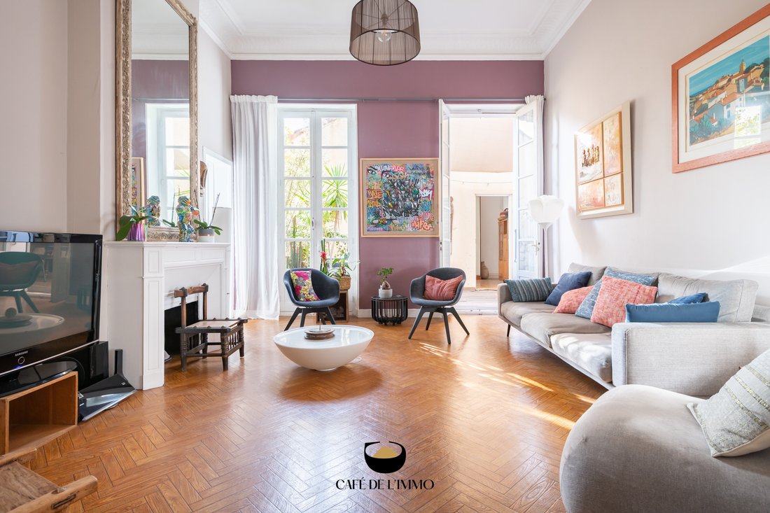 Apartment in Castellane, 6e Arrondissement, Marseille 4 - 16735301