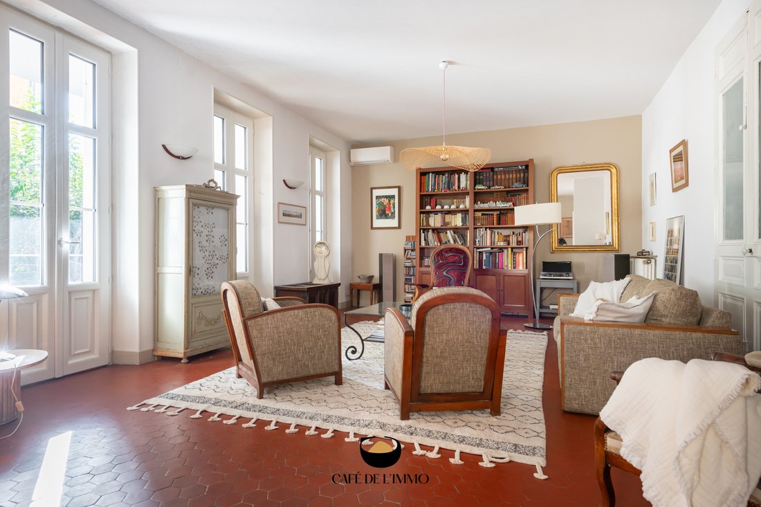 Apartment in Castellane, 6e Arrondissement, Marseille 2 - 16735388
