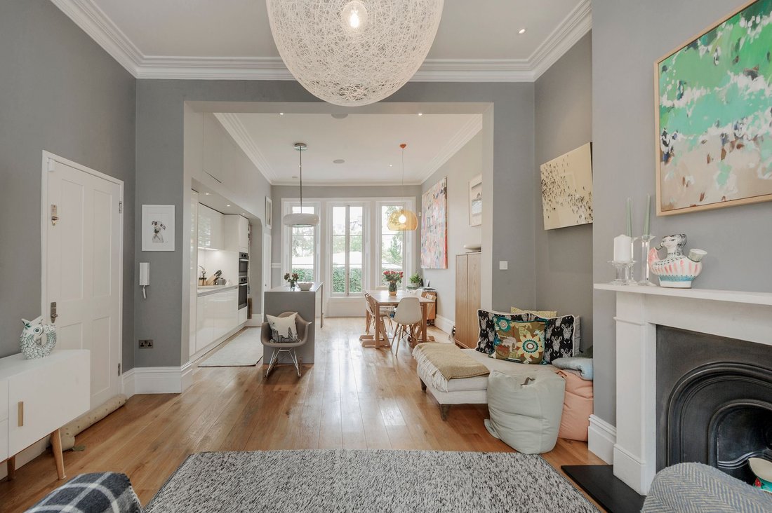 Apartment in Holland Park, Kensington And Chelsea, England 2 - 16734934
