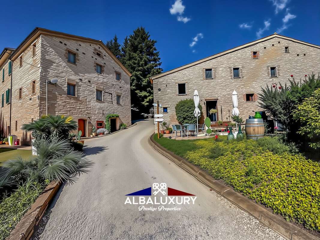 Villa a Arcevia, Marche, Italia 2 - 15345290