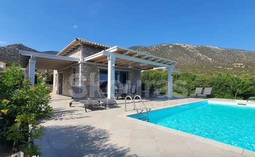 Villa in Koinotita Phournon, Kranidi, Griechenland 1