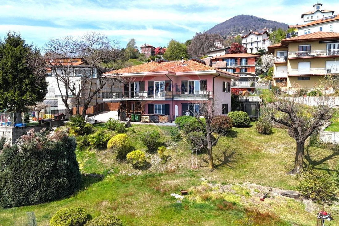 House in Arizzano, Piedmont, Italy 2 - 16736535
