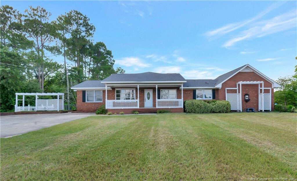 Hope Mills, North Carolina, United States 2 - 16732931
