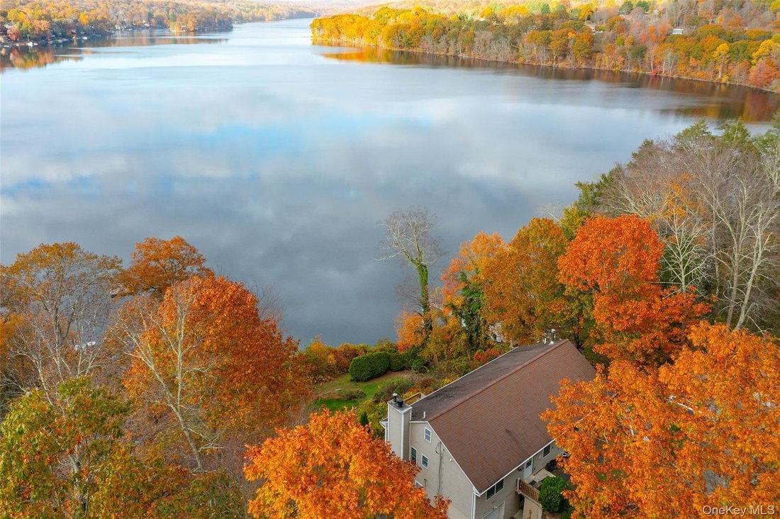 House in Holmes, New York, United States 2 - 16640711