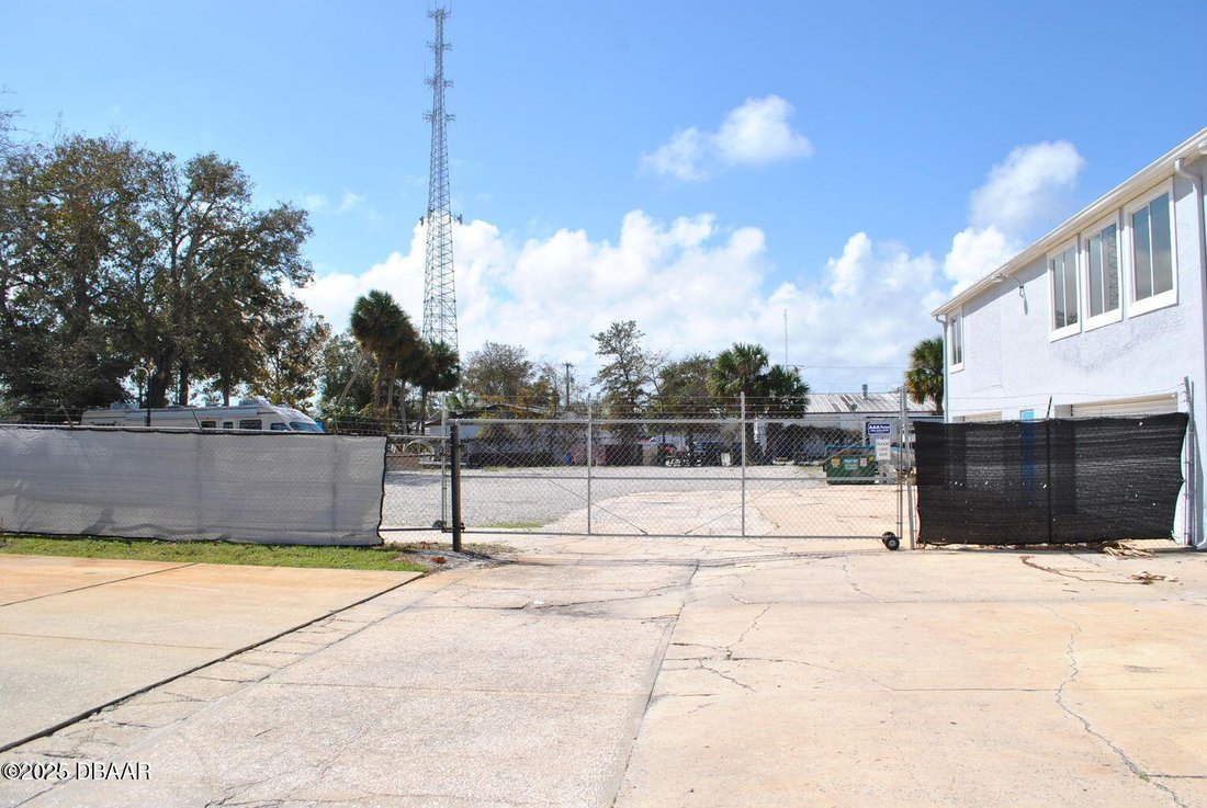 Holly Hill, Florida, United States 4 - 16730663
