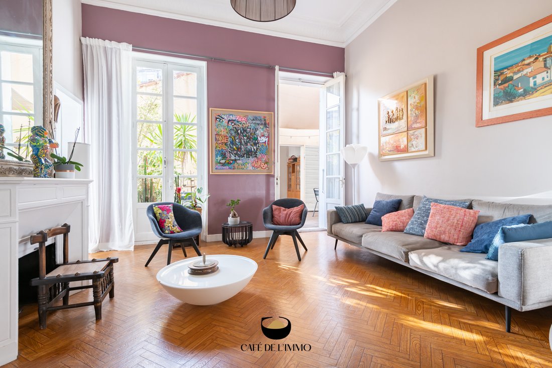 Apartment in Castellane, 6e Arrondissement, Marseille 3 - 16735301
