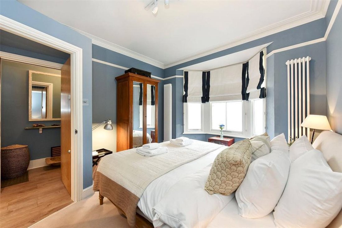 Apartment in Holland Park, Kensington And Chelsea, England 1 - 16734901