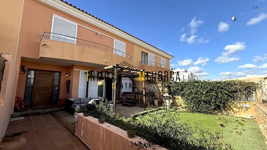 Townhouse in es Castell, Balearic Islands, Spain 1 - 16734586