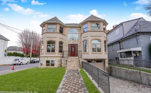 House in New York, New York, United States 1