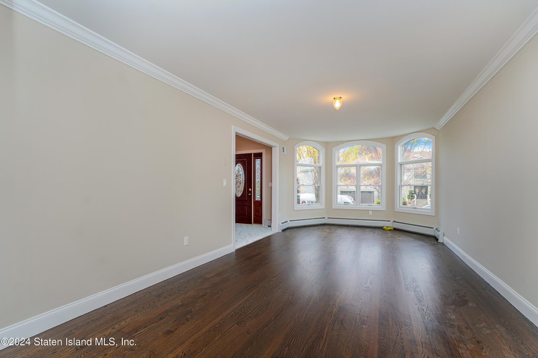 House in New York, New York, United States 5 - 16730773