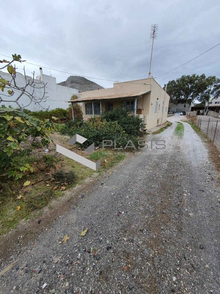 Land in Thira, Aegean, Greece 2 - 15731181