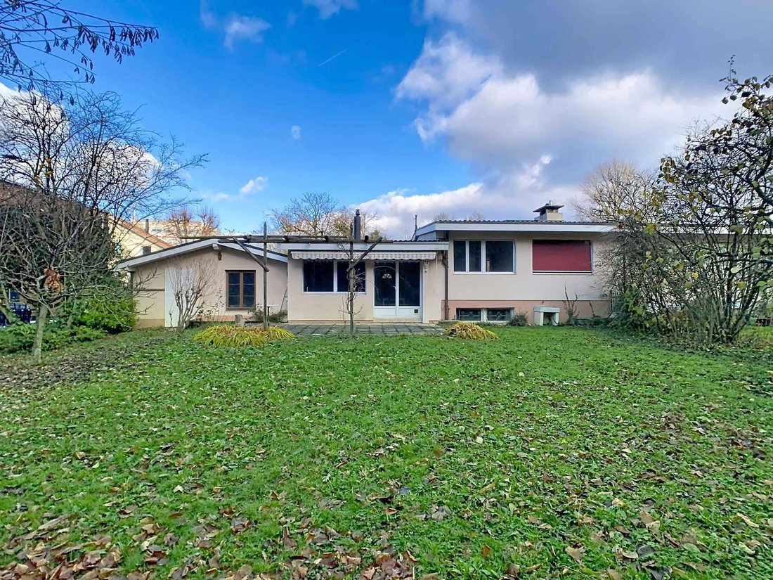 En Exclusivité! Charmante Maison De Plain Pied à Rénover