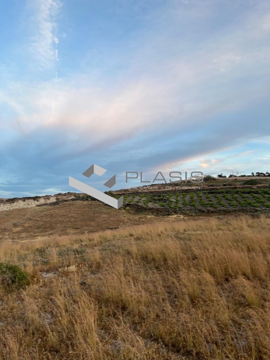 Land in Thira, Aegean, Greece 3 - 15729485